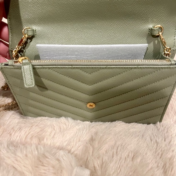 Small YSL Envelope Flap Wallet on Chain - Picture 4 of 10